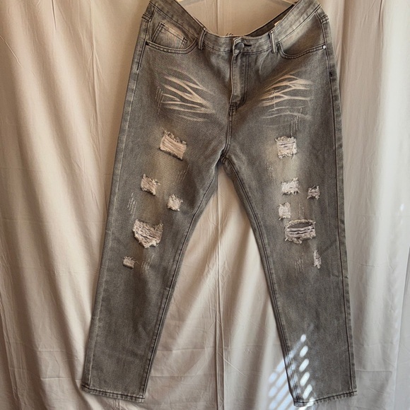 Ripped Jeans with Star Accents - Picture 7 of 16